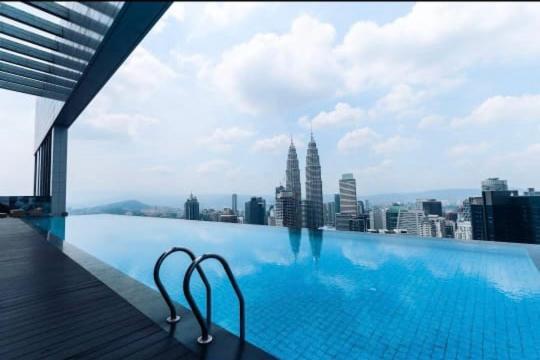 The Platinum Klcc By Luxe